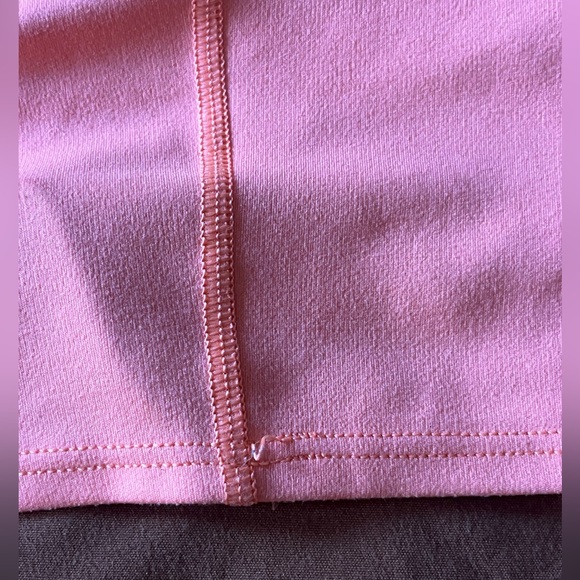 Athleta crop top with built in bra- size XS - Picture 4 of 4